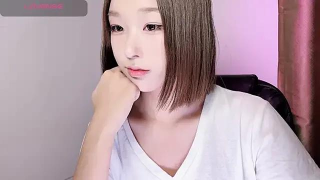 Winnie666- on StripChat