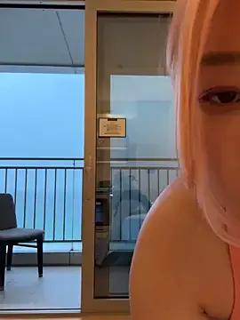 winter11 on StripChat