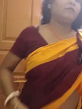 yoursweety09 on StripChat