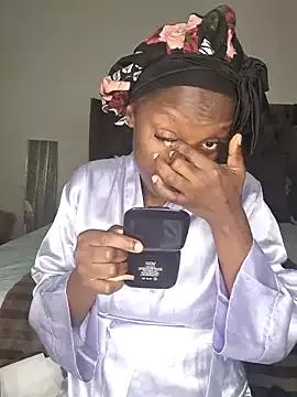 Yummychoklit on StripChat