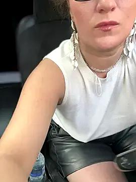 ZhenjaPoledance on StripChat