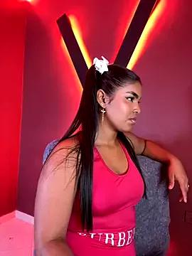 zoe_roux21 on StripChat